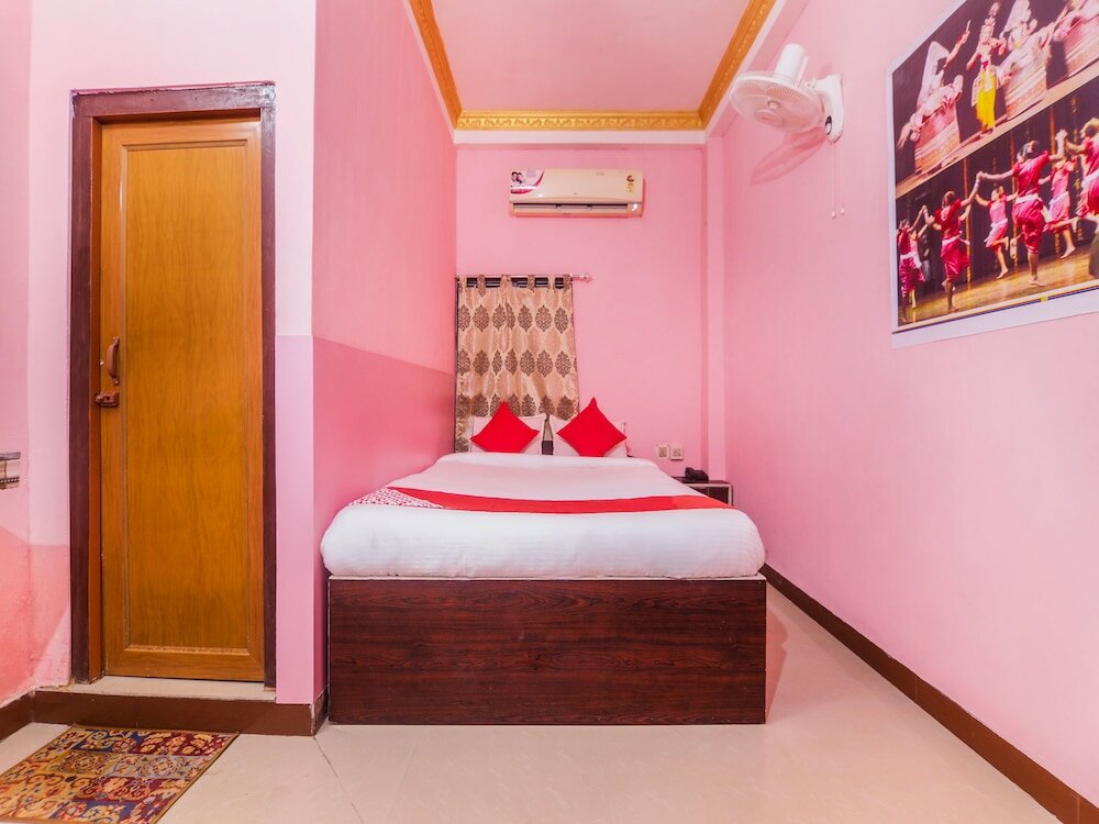 Фото Oyo 17255 Hotel Kanika Inn