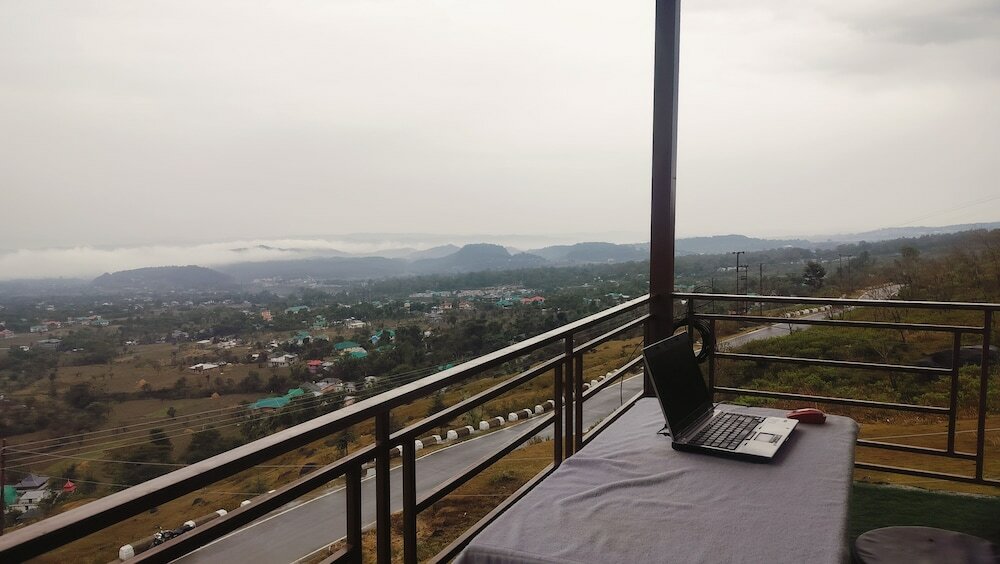 Фото Hotel Nirbana Heights