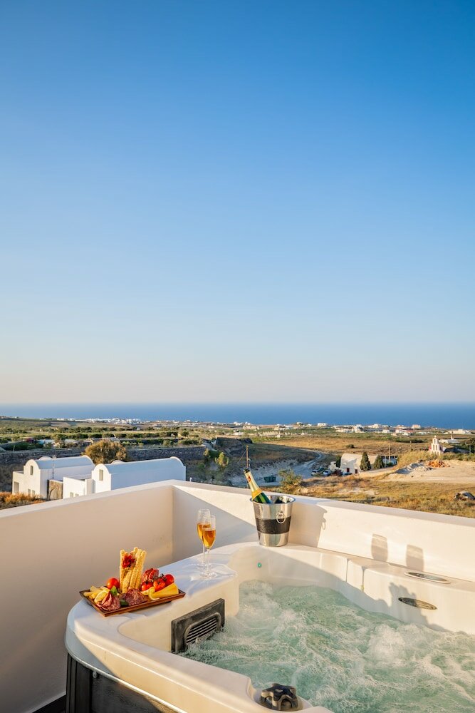 Фото Bonsai Luxury Suites