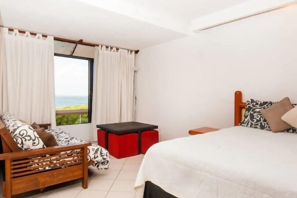 Фото Solymar Cancun Condos