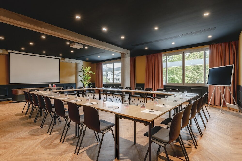 Фото Moxy Paris La Villette Hotel