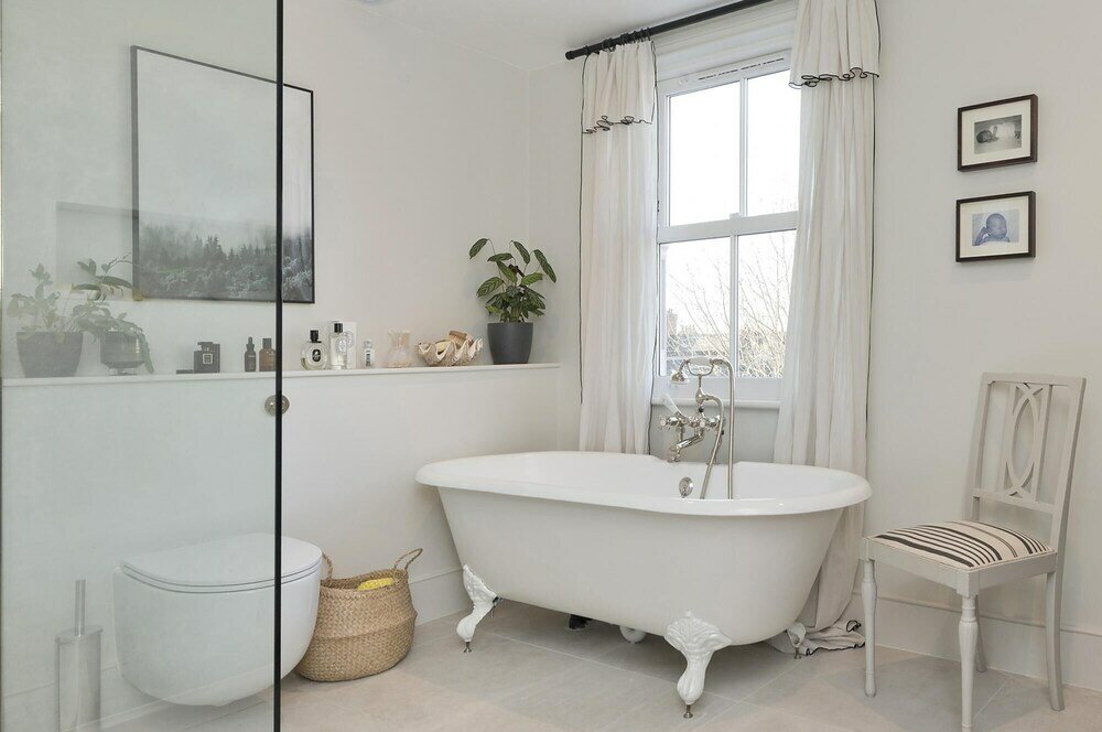 Фото Interior Designed House With Garden in North West London by Underthedoormat