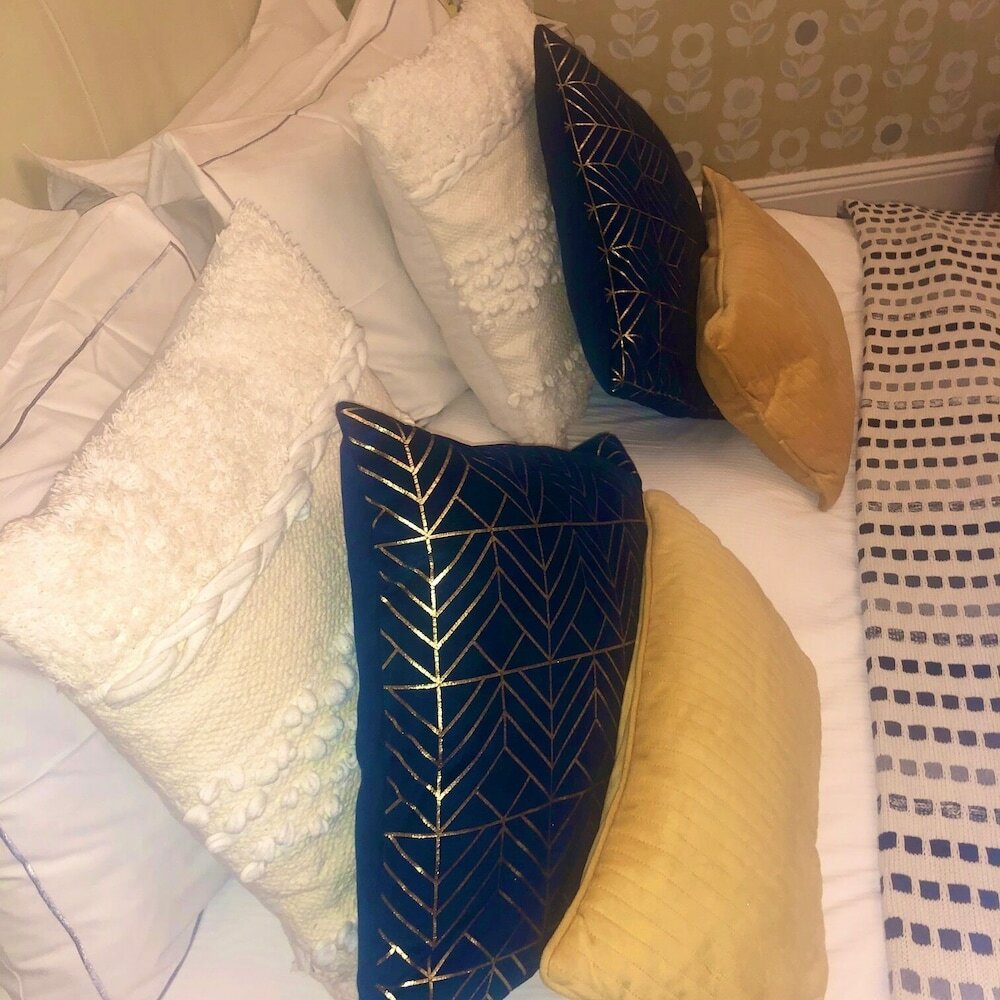 Фото Charing Cross Rooms - B&b