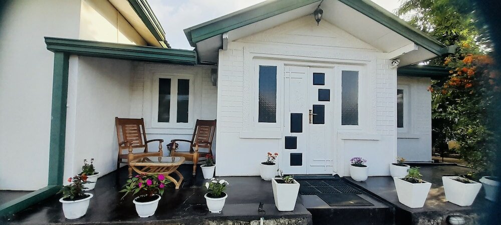 Фото Zion White House