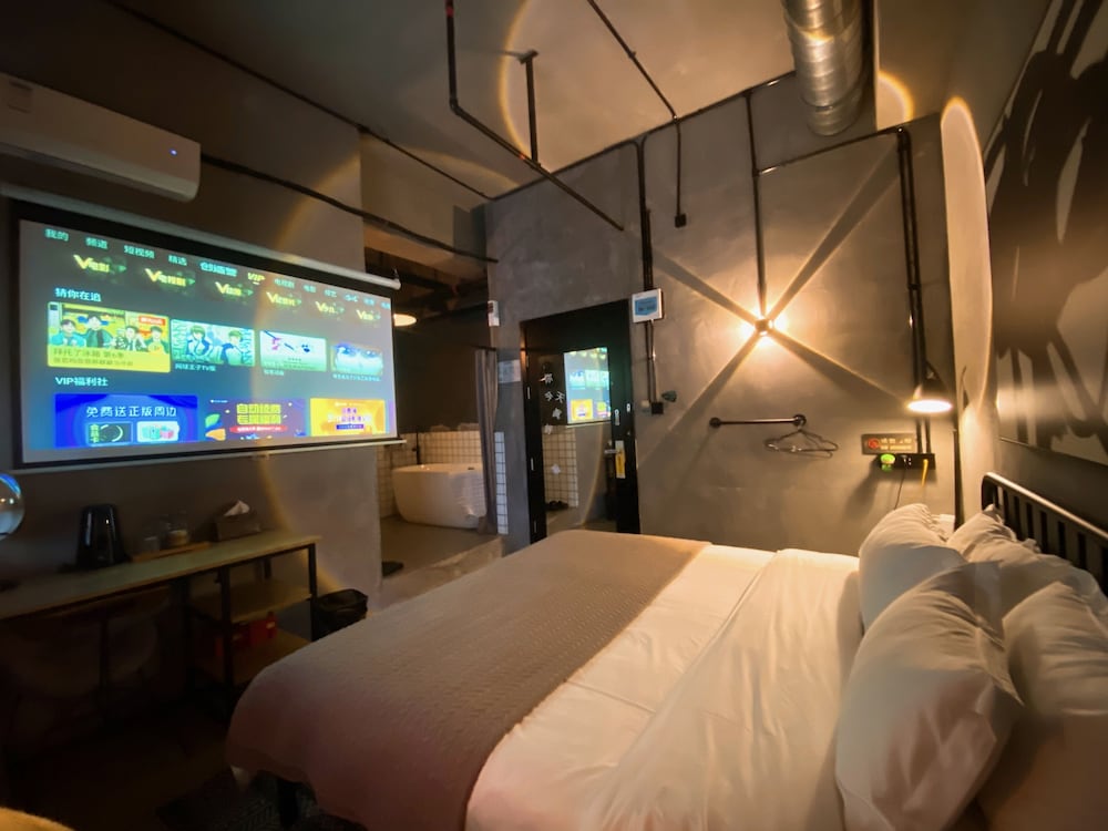 Фото Black Gold Factory Boutique Design Hotel