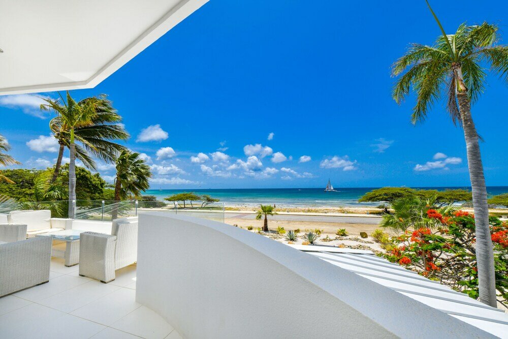 Фото Ocean Front 7-bedroom 7-bath Sunset Views Malmok!