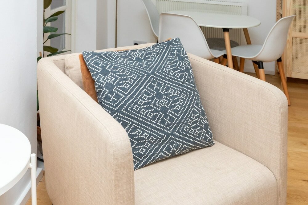 Фото Stylish and Modern 1 Bedroom Flat in Whitechapel