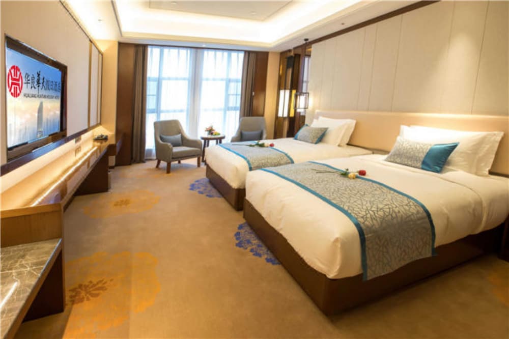 Фото Changsha Hualiang Huatian Holiday Hotel