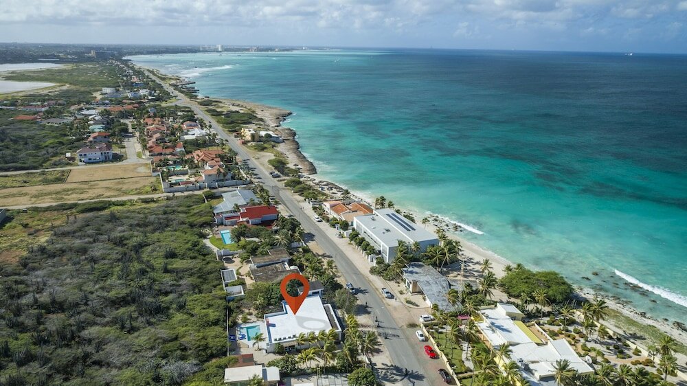 Фото Boca Catalina Modern Villa