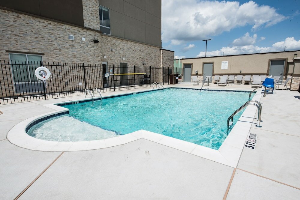 Фото Holiday Inn Express & Suites Houston - Hobby Airport Area, an Ihg Hotel