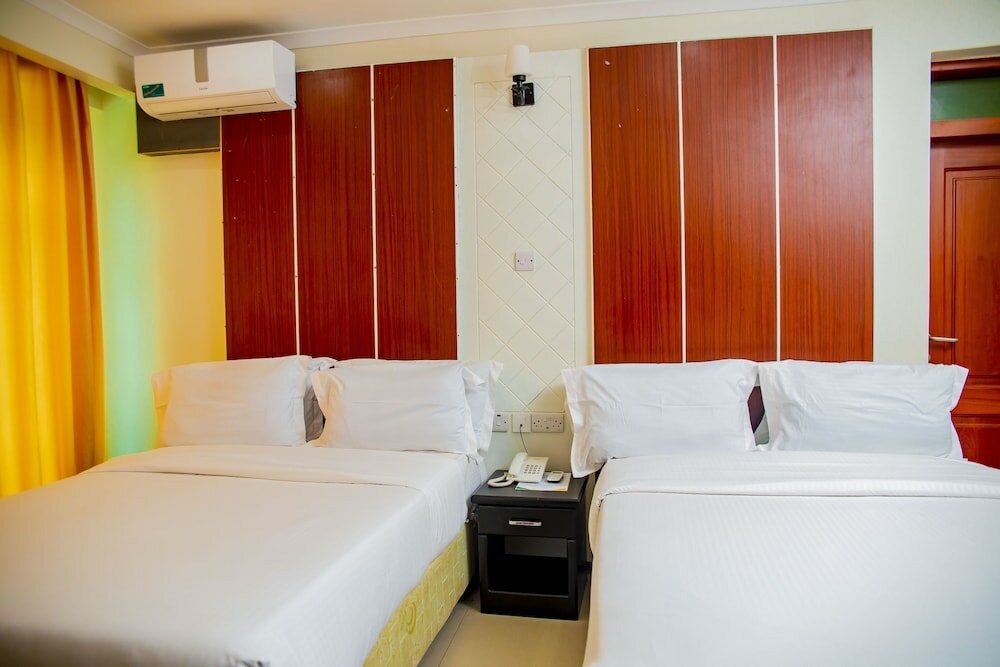 Фото Eden Highlands Hotel