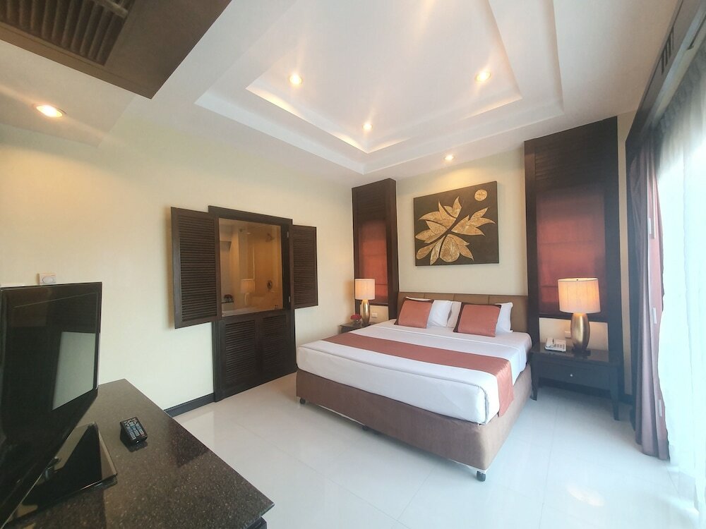 Фото Chateau EN Ville Pattaya