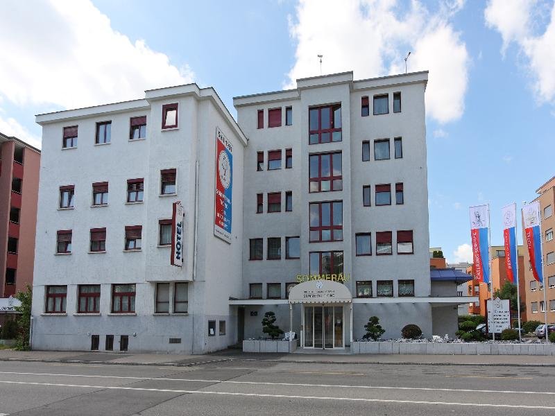 Фото отеля 1