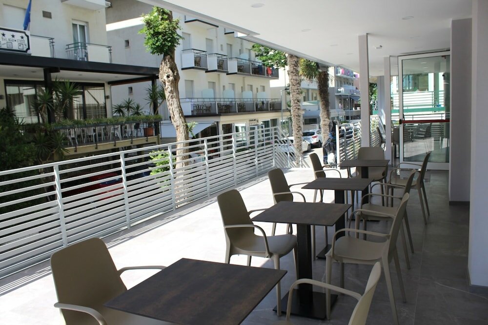 Фото B&b Primrose Residence Hotel