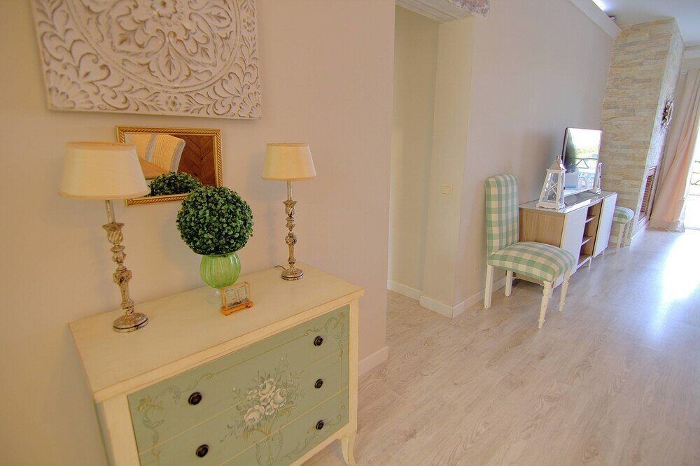 Фото Oasis de Riviera Apartment