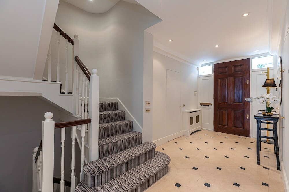 Фото Altido Stunning 6-bed house near Harrods in Knightsbridge
