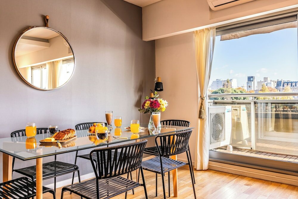 Фото 2br Family Apt Puente de la Mujer View