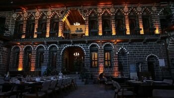 Гостиница The Green Park Hotel Diyarbakir в Енишехире