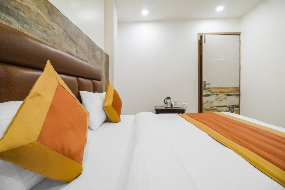 Фото Gracious by Vishesh Hotels & Home Stay