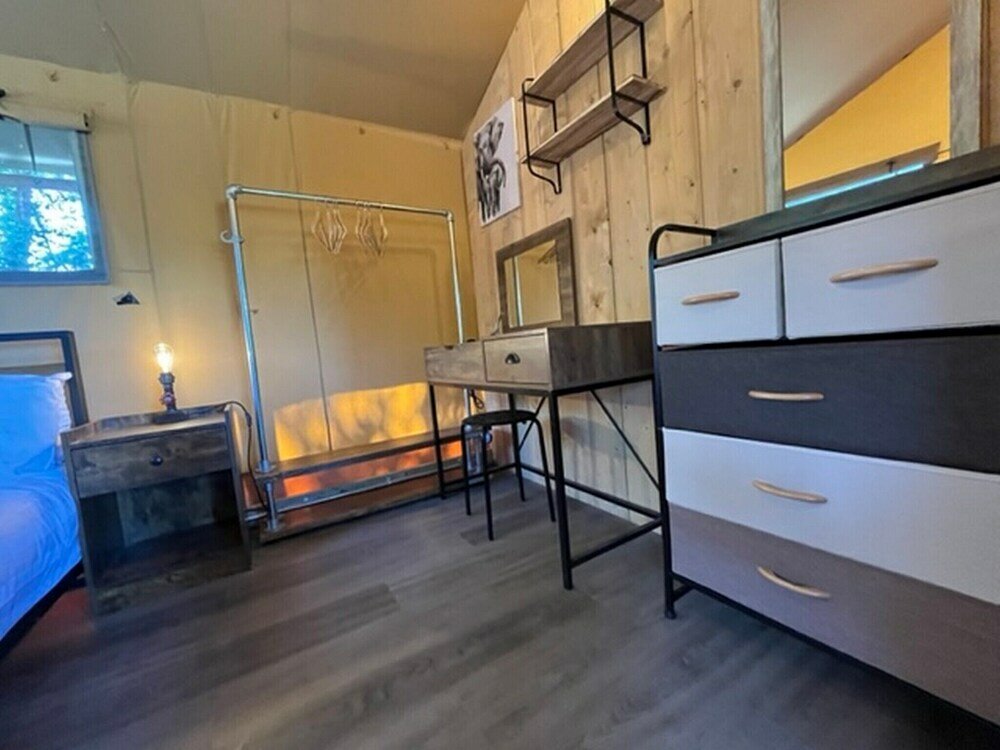 Фото Jungle Book Safari Tent