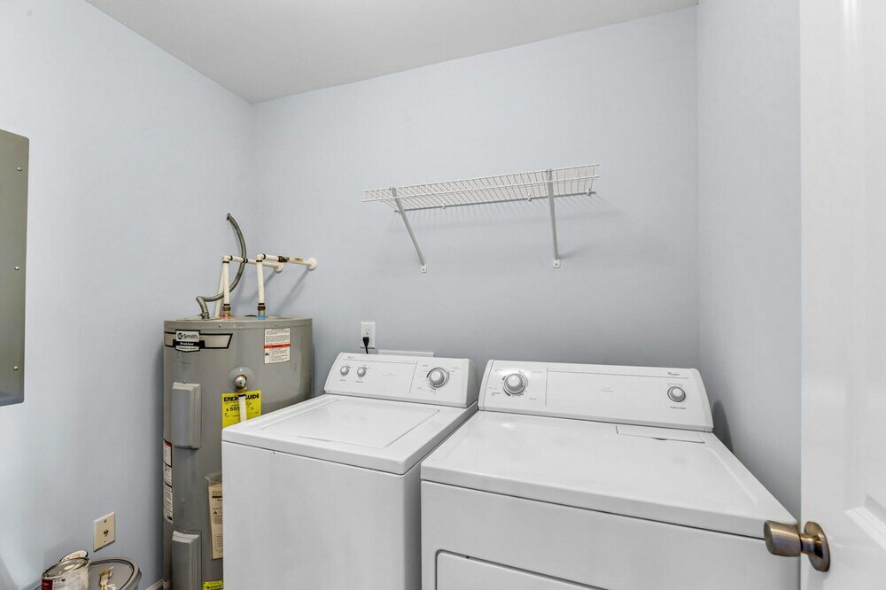 Фото 5006 Beale Ave Orange Door