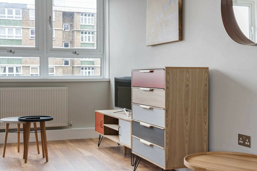 Фото Modern 3 Bedroom Apartment in Holborn