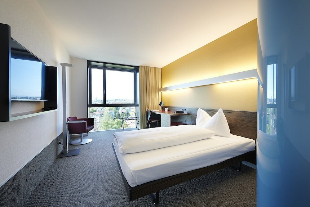 Фото Hotel Ambassador