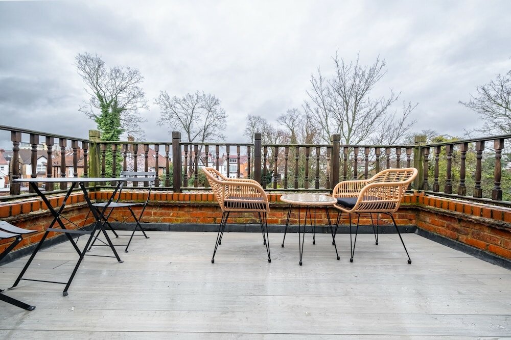Фото Inviting 1bd Flat With Lovely Balcony - Willesden