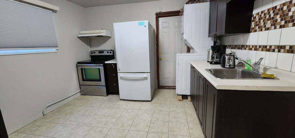 Фото Chesskings Car Rental Guest House