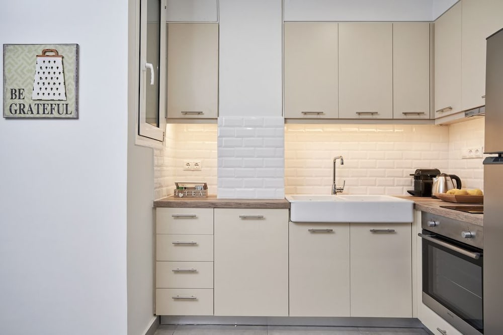 Фото Stylish Apt next to the Archaeological Museum