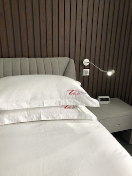 Фото The Address