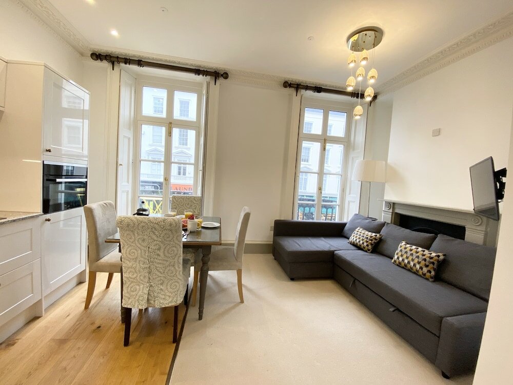 Фото Stylish Apartments in Pimlico