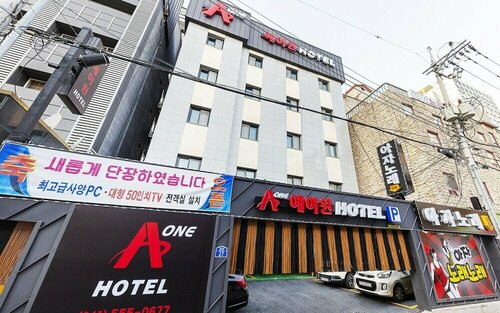 Гостиница Cheonan Hotel Camcam в Чхонане