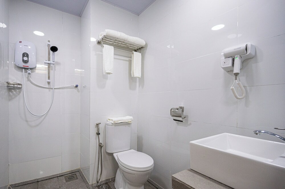 Фото Semporna City Hotel