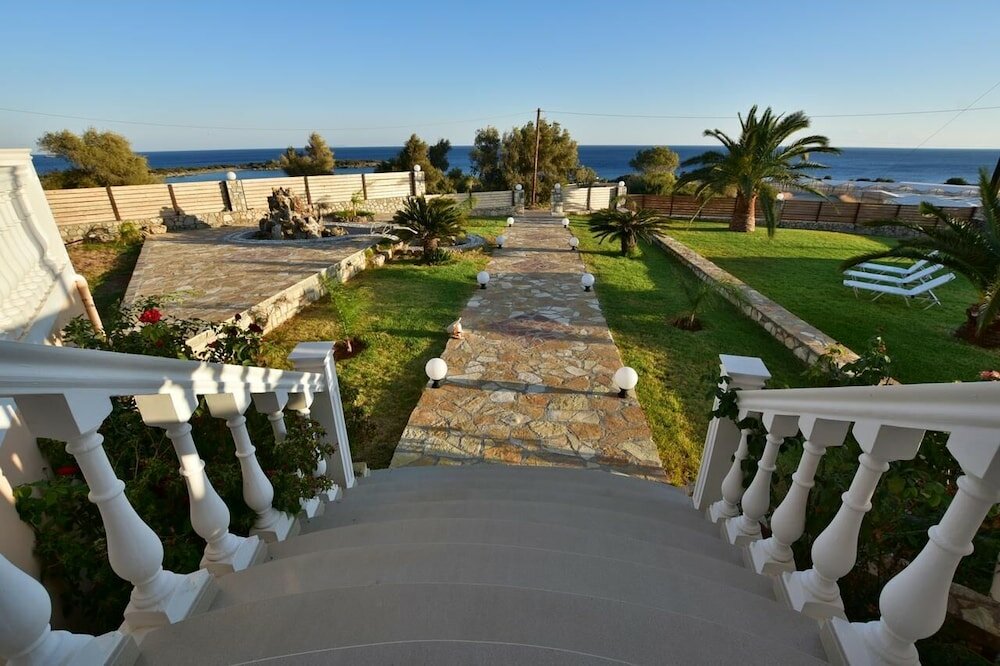 Фото Flisvos Villa