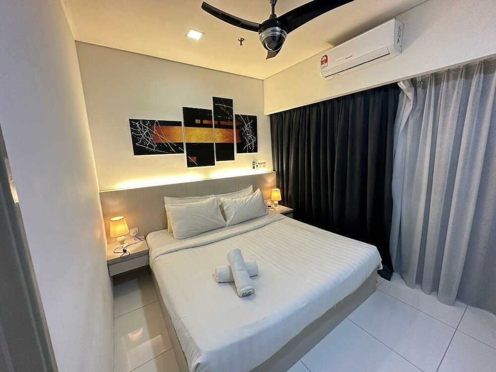 Фото Summer Suites Klcc by Luna