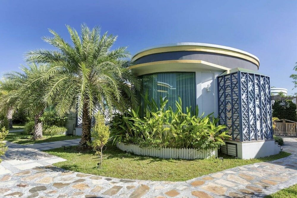 Фото Castle Bayview Resort & SPA