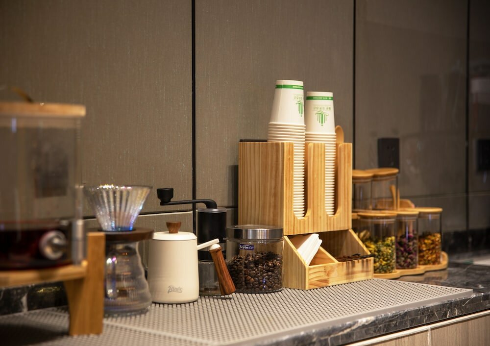 Фото Yiwu Manting City Hotel