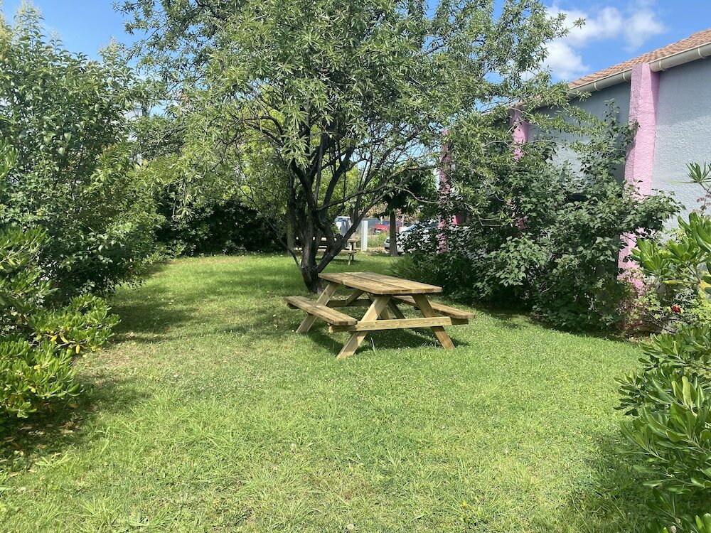 Фото Kyriad Montpellier Aeroport Gare Tgv Sud de France