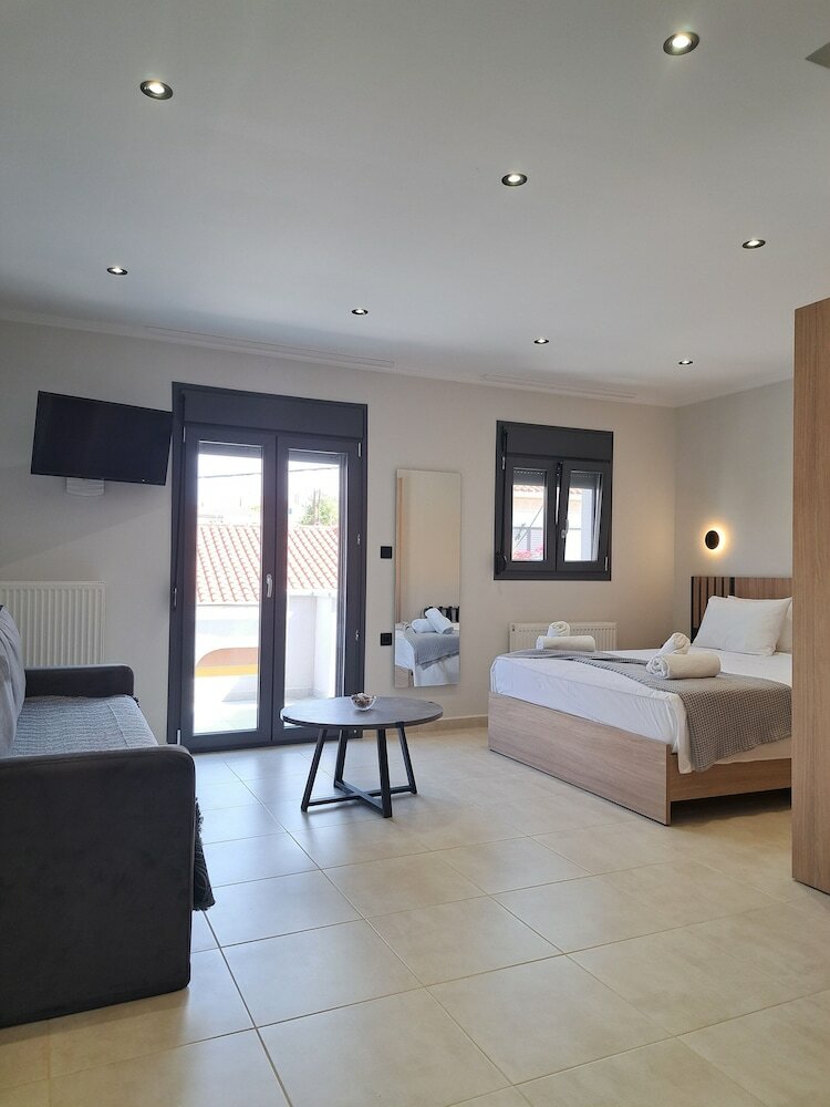 Фото Rafkon Luxury Apartments - Myrina