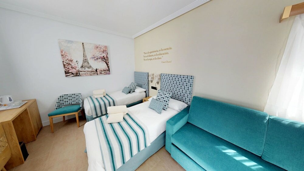 Фото Hostal Boutique La Española by Bossh Hotels