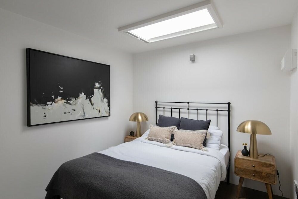 Фото The Southwark Arms - Glamorous 5bdr House With Garden