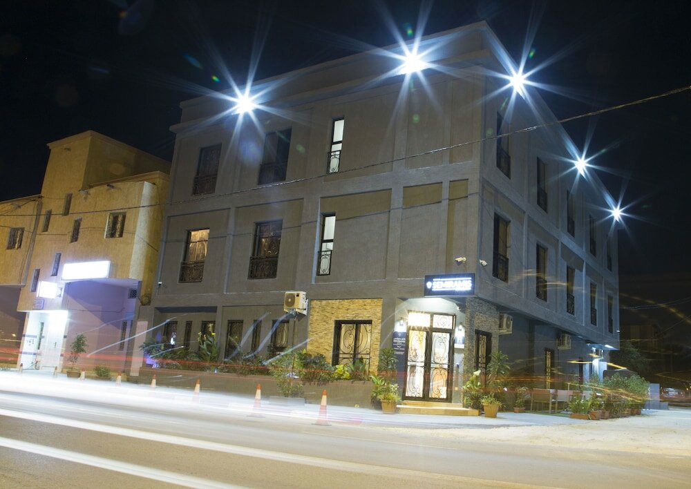 Фото отеля 1