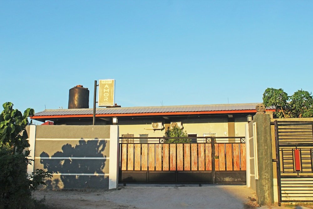 Фото Oyo 92961 Amor Kost