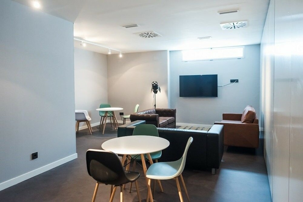 Фото Mi Casa Inn - Residencia Atocha Río - Hostel