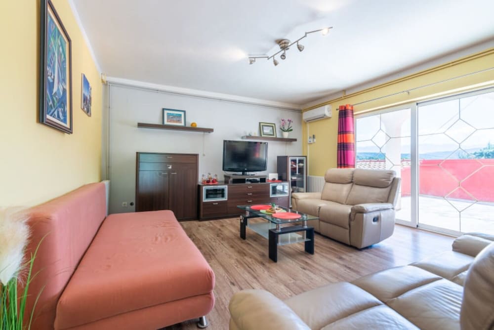 Фото Barbara - Steps From the Beach - A1