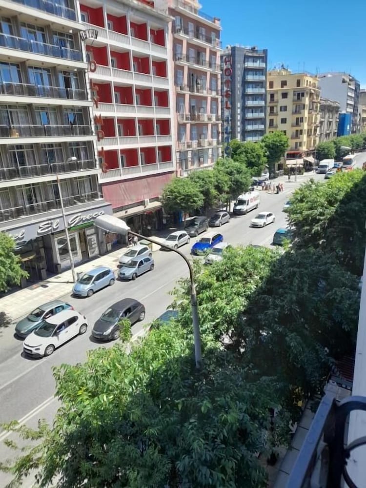 Фото Black Onyx Comfort Suites