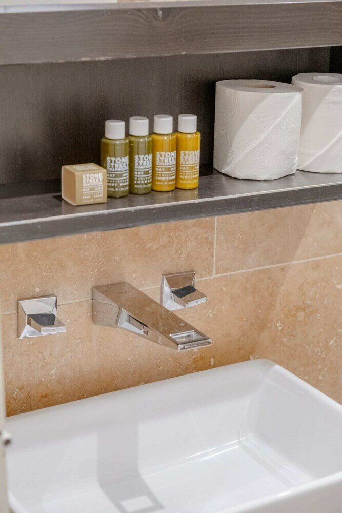 Фото Gorgeous 2bd Flat With Patio - South Kensington!