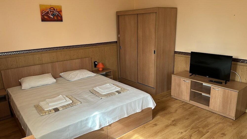 Фото Hayat Hotel Ltd