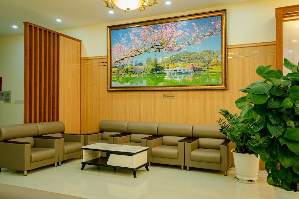 Фото BomBo Dalat Hotel